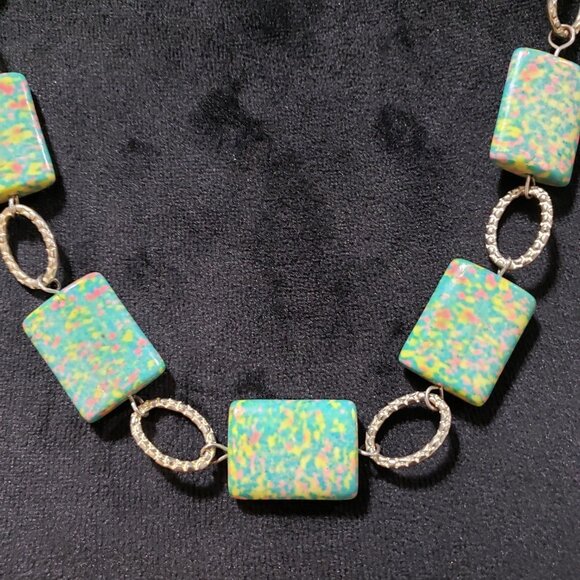 Vintage Coro Seafoam Green Confetti Moonglow Lucite & Gold Tone Choker Necklace - Picture 3 of 7